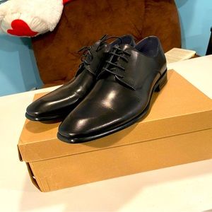 Steve Madden dress shoes all original packaging size 10!